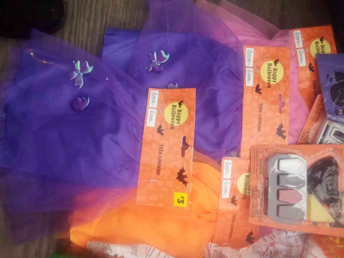 Halloween miscelaneous - Chattanooga, Tennessee - FleaMarketBay