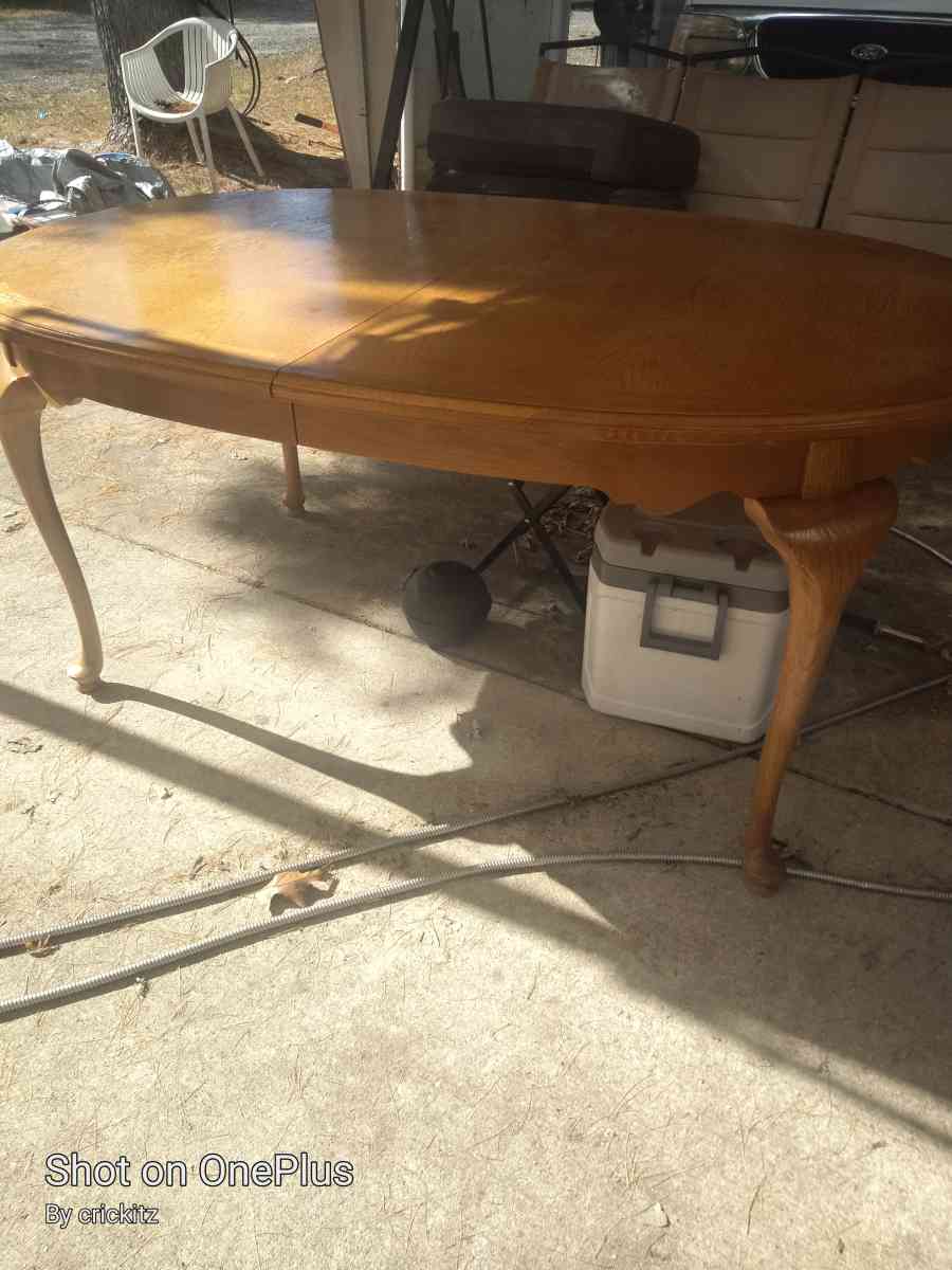 dinning room set and chairs