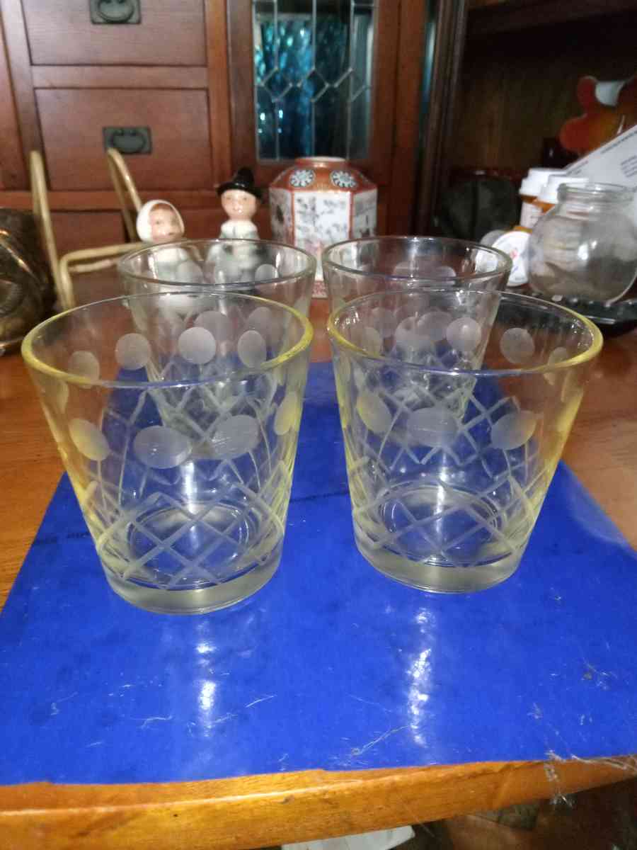 4 Tall Beautifully Acid Etched wine glasses - Pawtucket, Rhode Island - FleaMarketBay