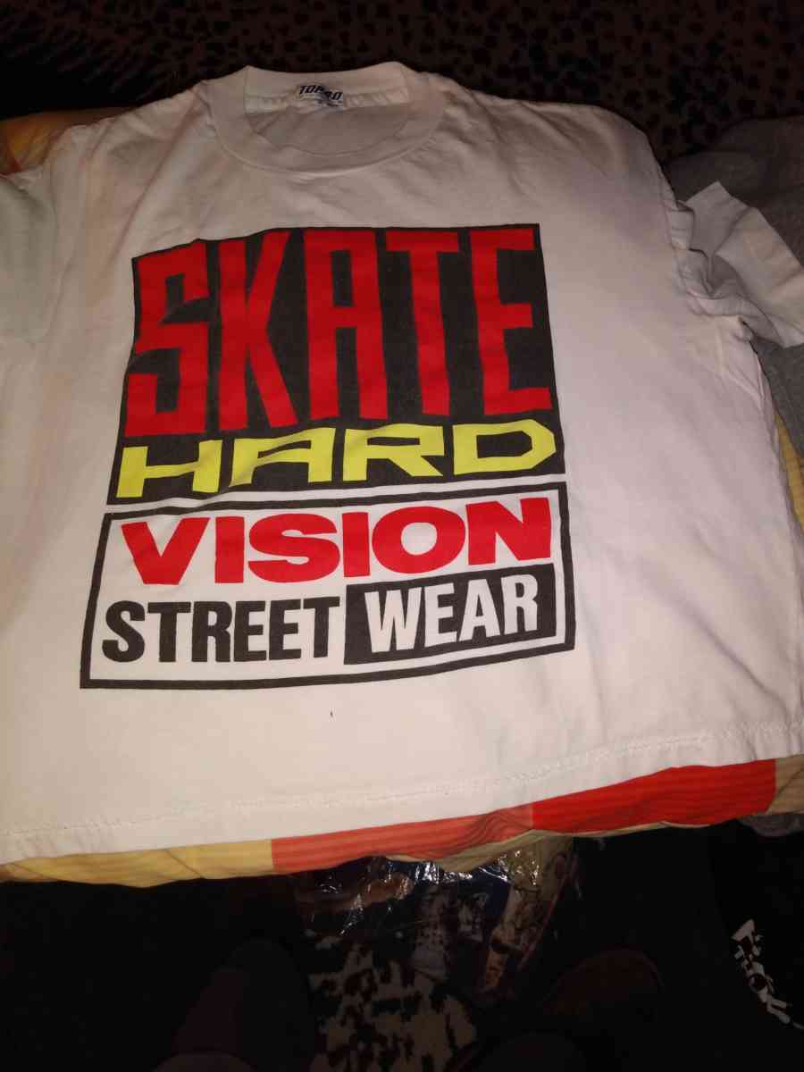 VISION STREET WEAR T SHIRT - Mill Creek, Washington - FleaMarketBay