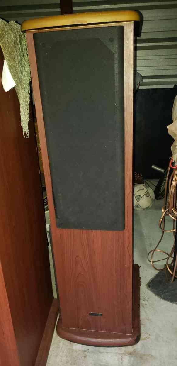 Speakers floor Speaker de piso - Palm Beach, Florida - FleaMarketBay