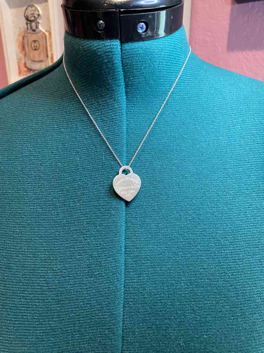 authentic Tiffany and Co necklace - Sarasota, Florida - FleaMarketBay