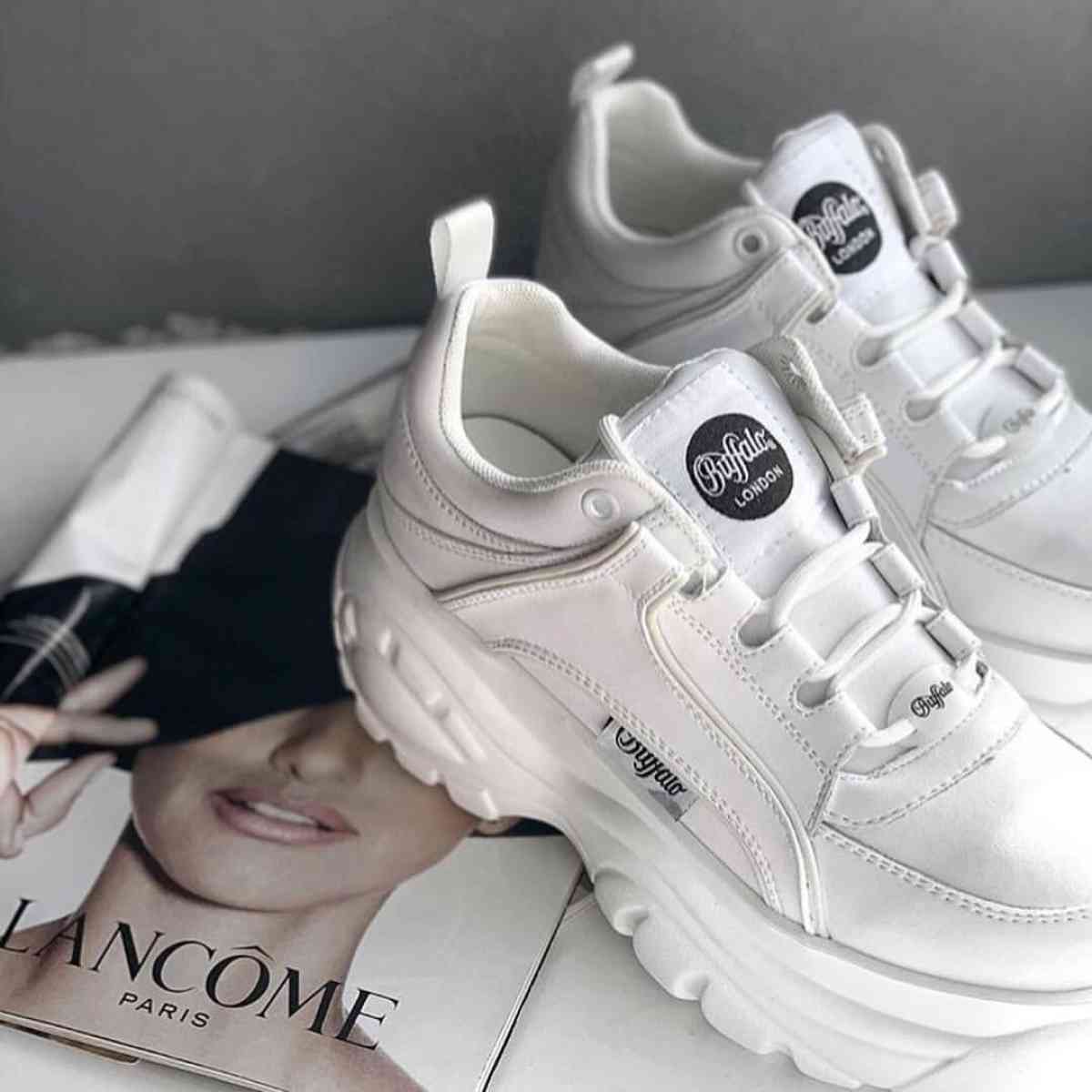 Sneakers - Altamonte Springs, Florida - FleaMarketBay