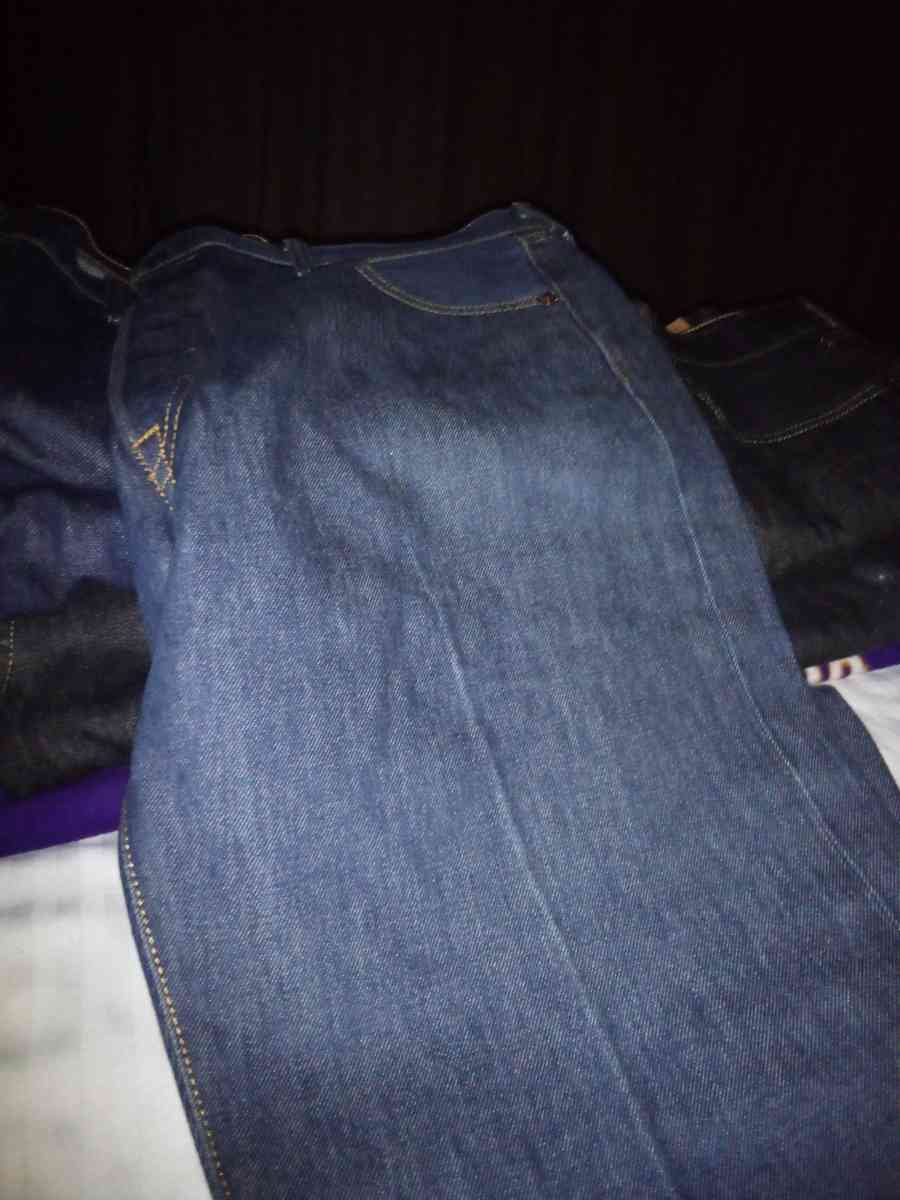 men blue jeans  he has different designs sizes are mostly 38 - Phoenix, Arizona - FleaMarketBay
