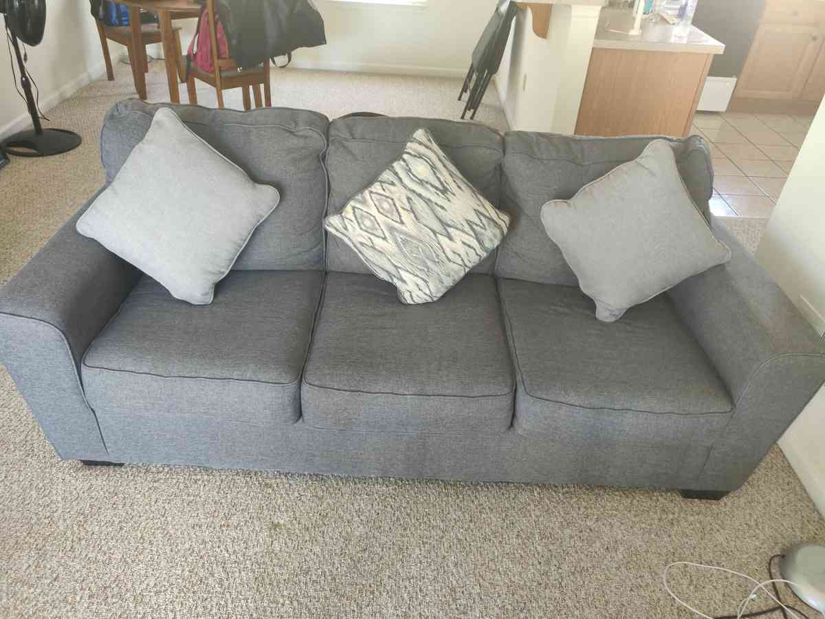 3 Seat Sofa - Alicia, Arkansas - FleaMarketBay