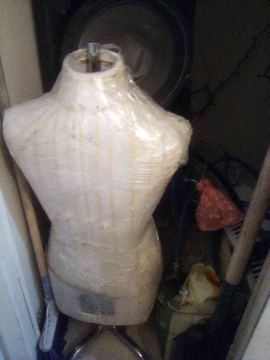 Female Dress Form Mannequin - Phoenix, Arizona - FleaMarketBay