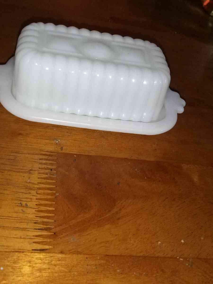 Hazel Atlas Half stick butter dish - Pawtucket, Rhode Island - FleaMarketBay