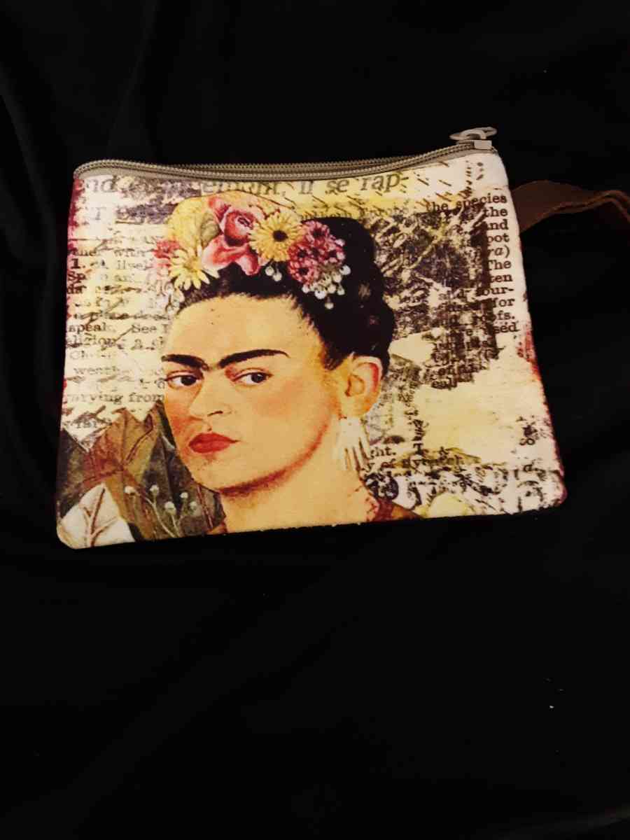 purses - Riverbank, California - FleaMarketBay