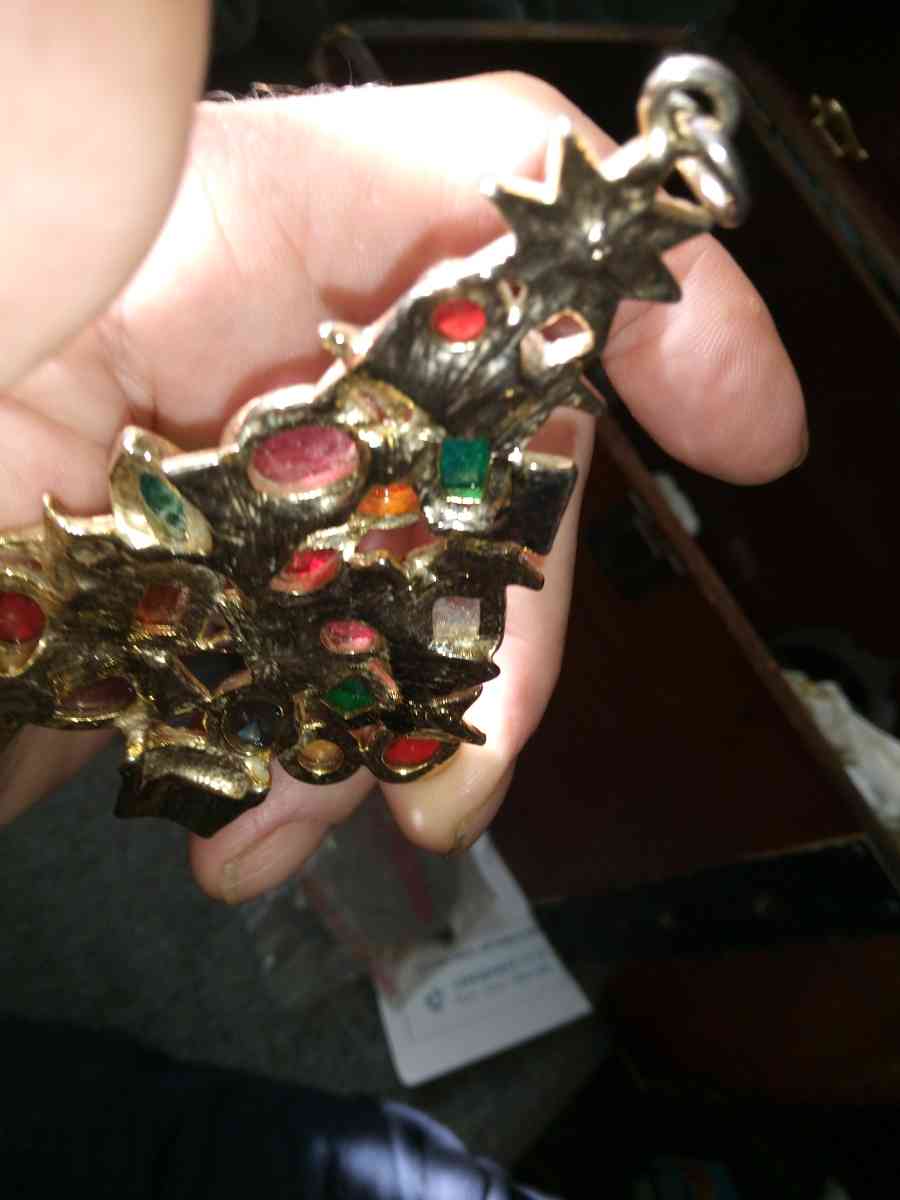 Vintage Christmas tree pendant - Pawtucket, Rhode Island - FleaMarketBay