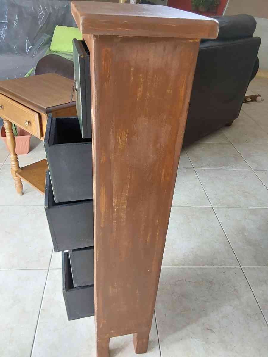 jewelry cabinet - Fort Lauderdale, Florida - FleaMarketBay