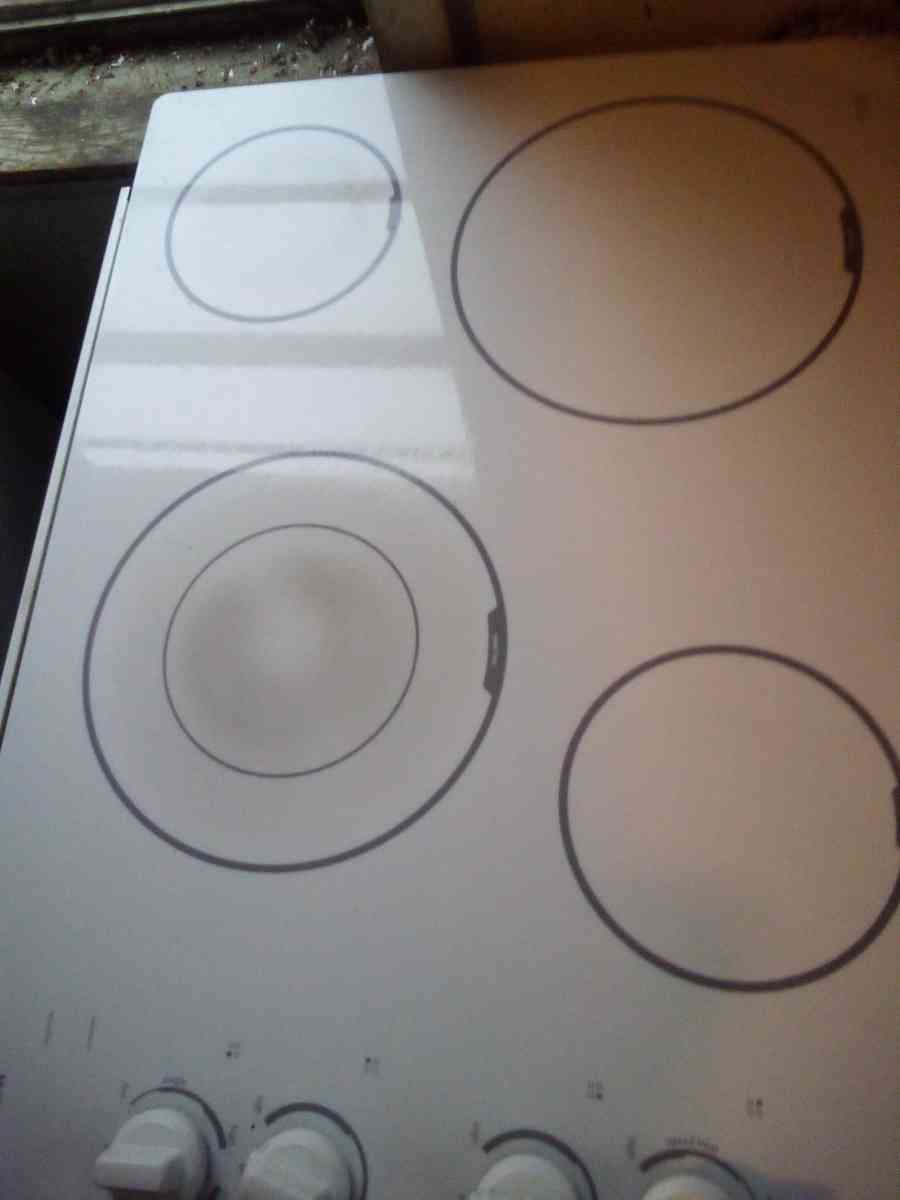 Maytag Electric Cooktop - Mc Minnville, Tennessee