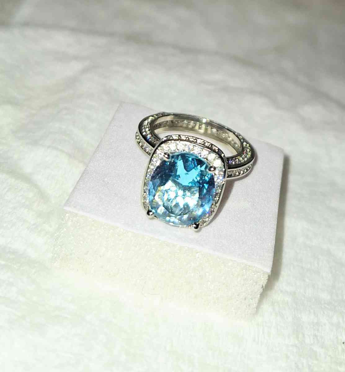 blue Topaz ring size 6 new - Yulee, Florida
