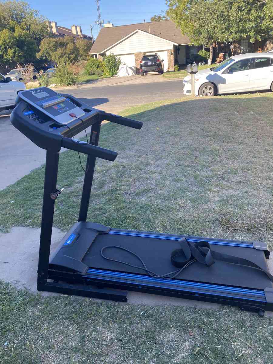 Treadmill XTERRA TR150 - Austin, Texas
