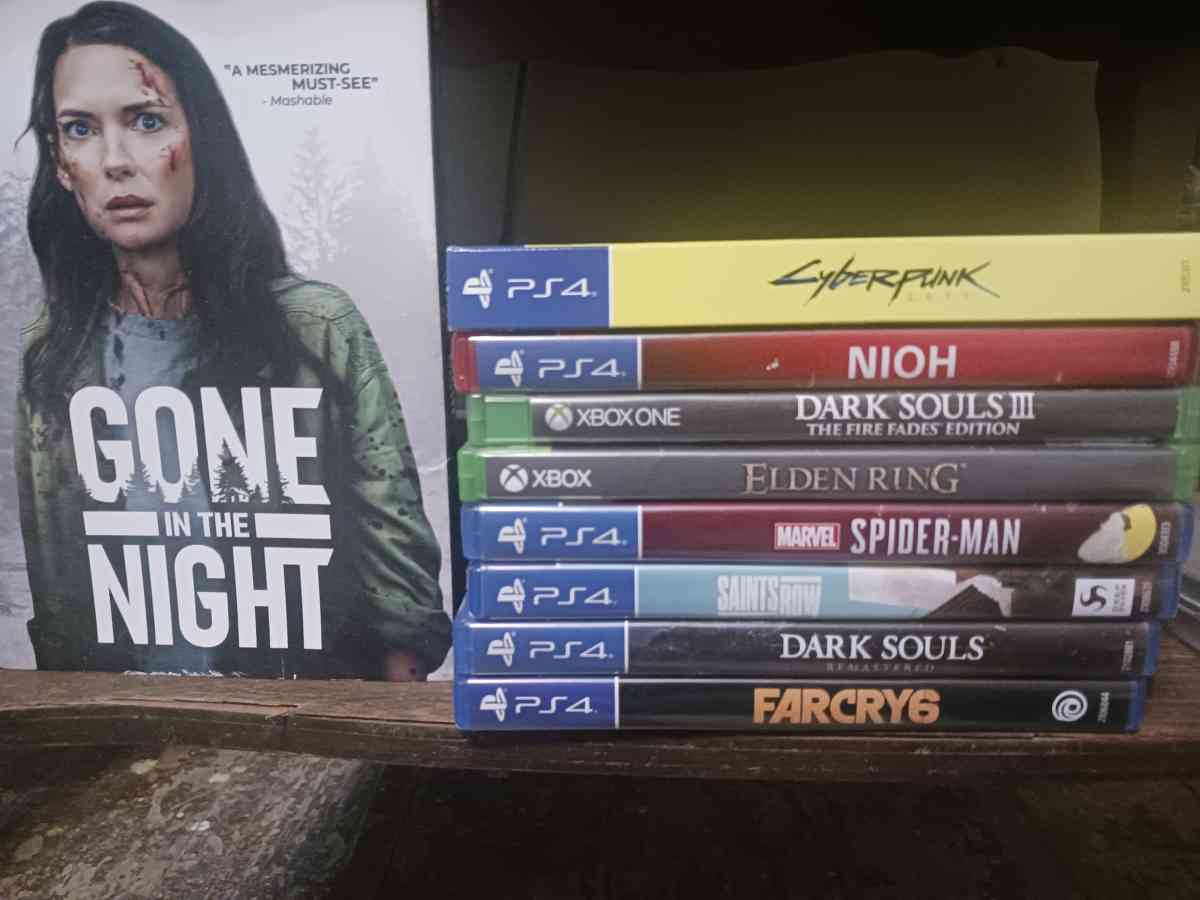 Xbox One S Ps4 four controllers all games Marshall Amp - New Orleans, Louisiana