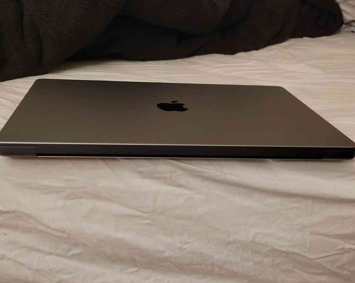 MacBook pro - Oakland, California - FleaMarketBay