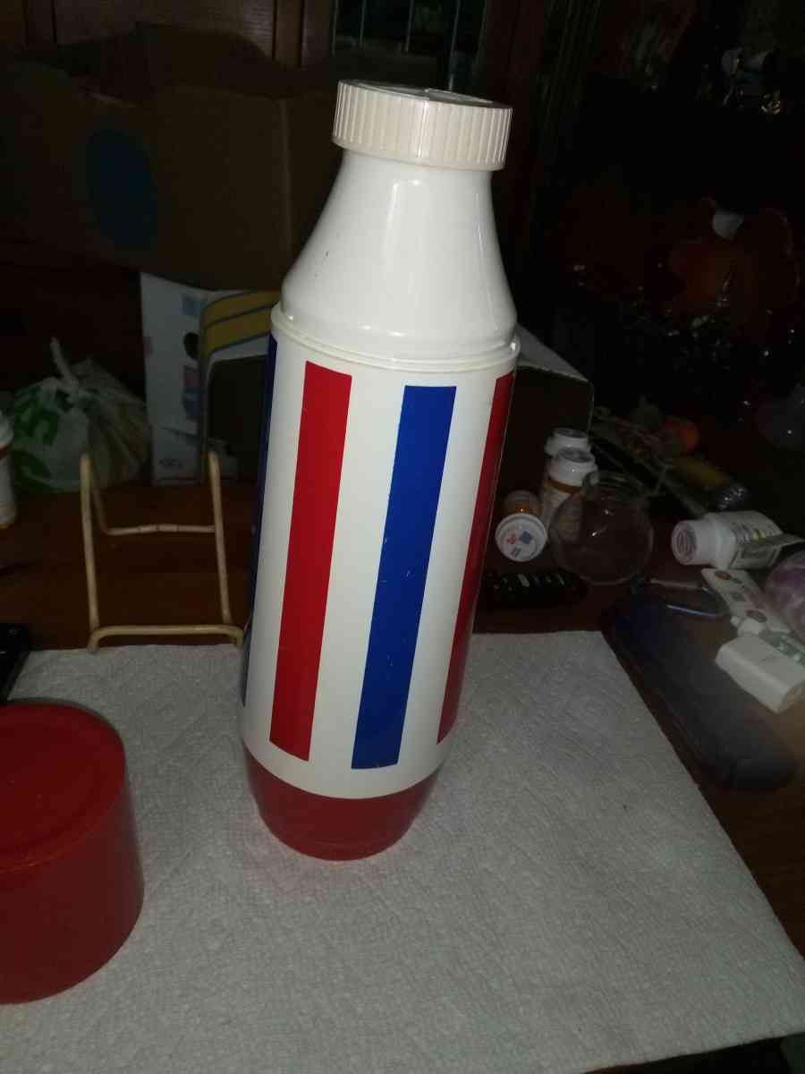Red white and blue 2 quart Thermo Serv thermos - Pawtucket, Rhode Island - FleaMarketBay