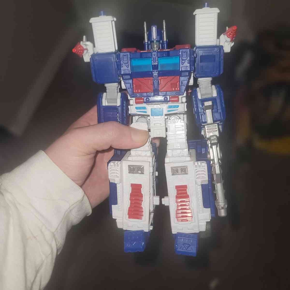 Transformers War for Cybertron Kingdom Ultra Magnus - Pacific Grove, California