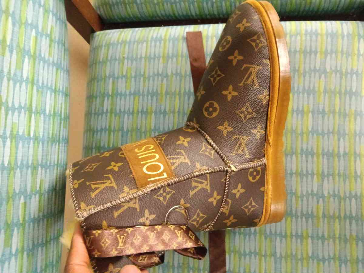 women custom made Lv UGG boots - Norfolk, Virginia - FleaMarketBay