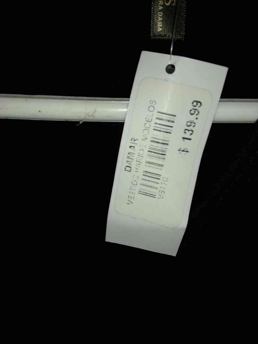 Dammar Dress - New Caney, Texas - FleaMarketBay