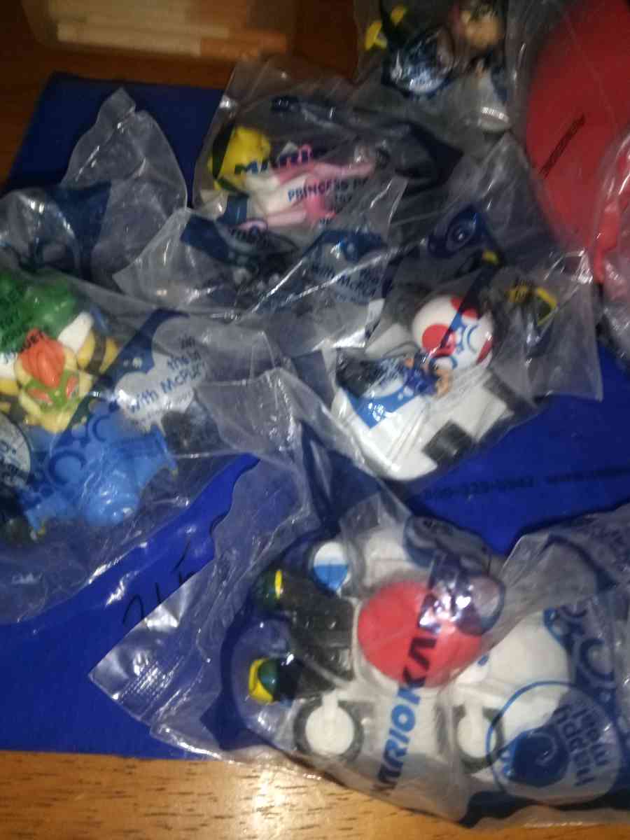 20014 Mariokart complete set 1 to 8 mib - Pawtucket, Rhode Island - FleaMarketBay