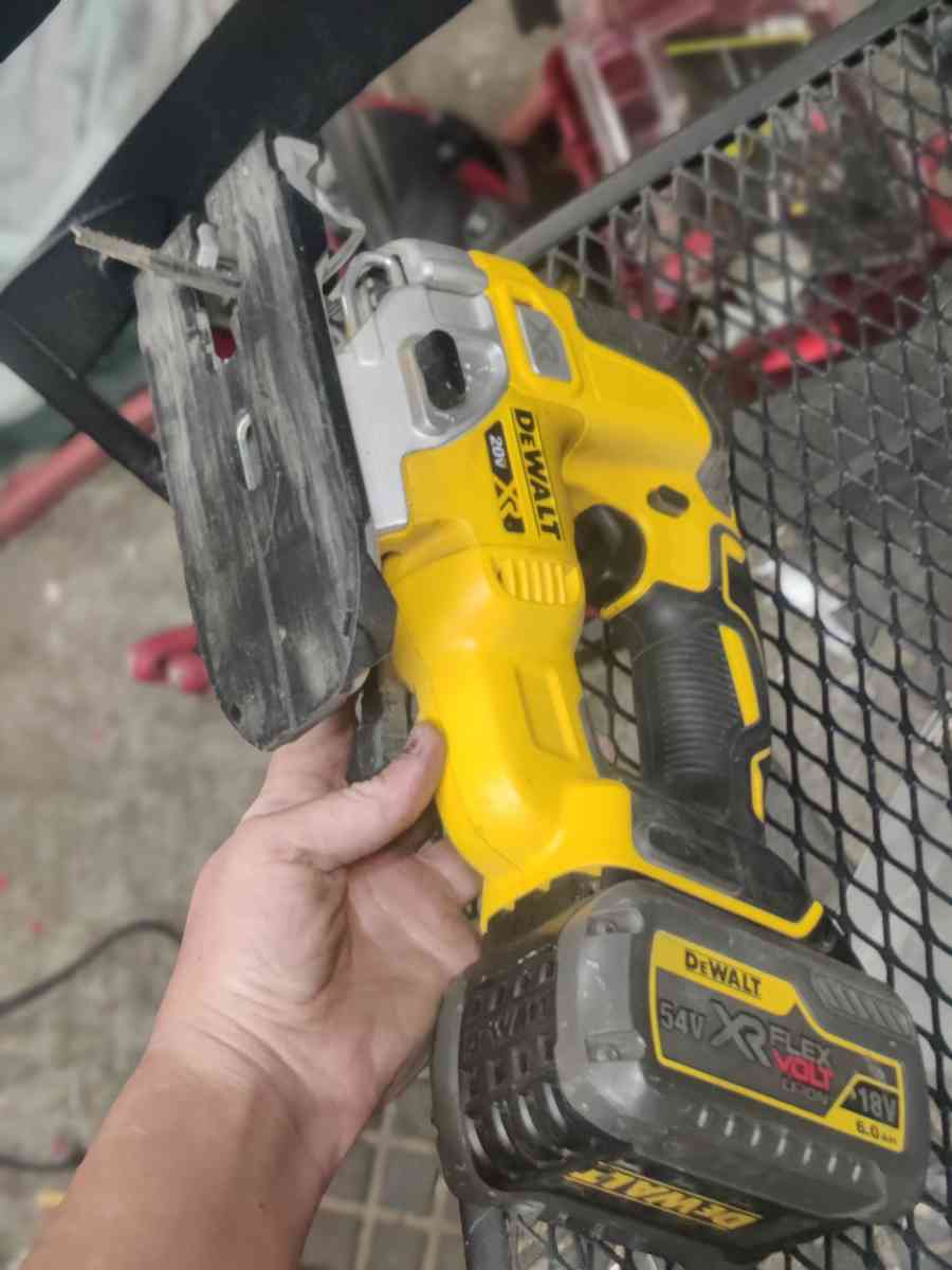 DeWalt V20 cordless jigsaw - Mesa, Arizona - FleaMarketBay