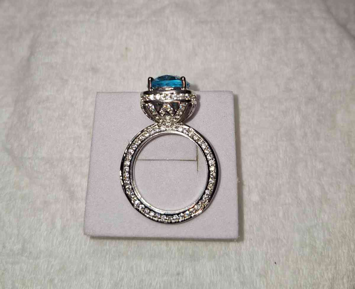 blue Topaz ring size 6 new - Yulee, Florida - FleaMarketBay