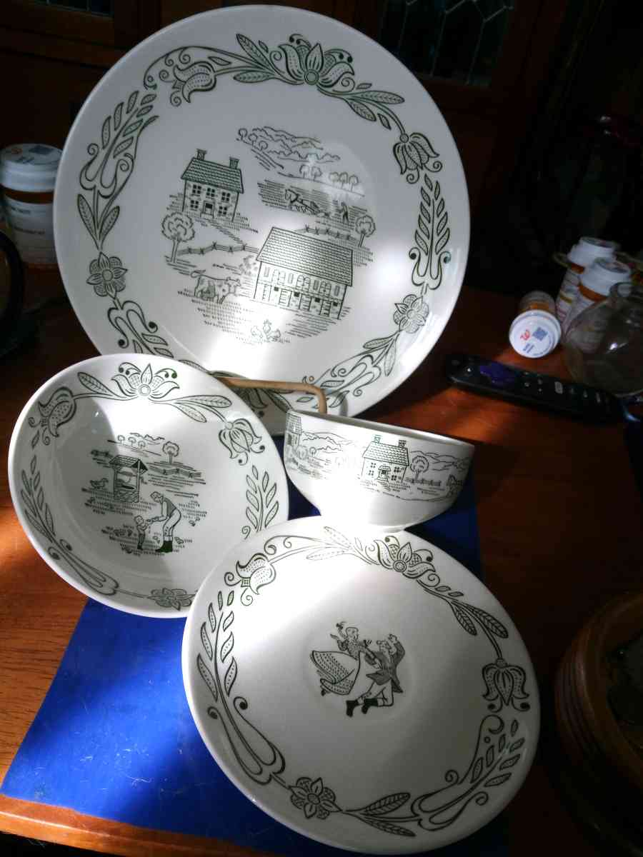 Buck County Service for 6 with extras - Pawtucket, Rhode Island