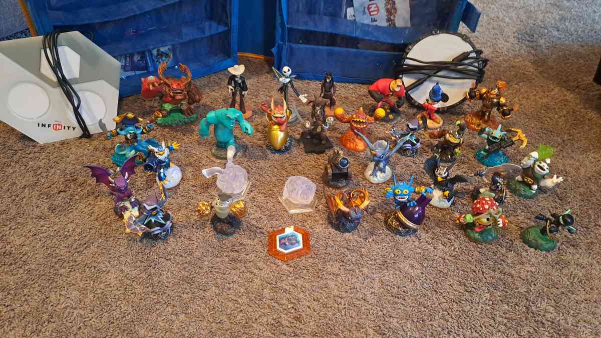 skylander collection - Sewell, New Jersey - FleaMarketBay