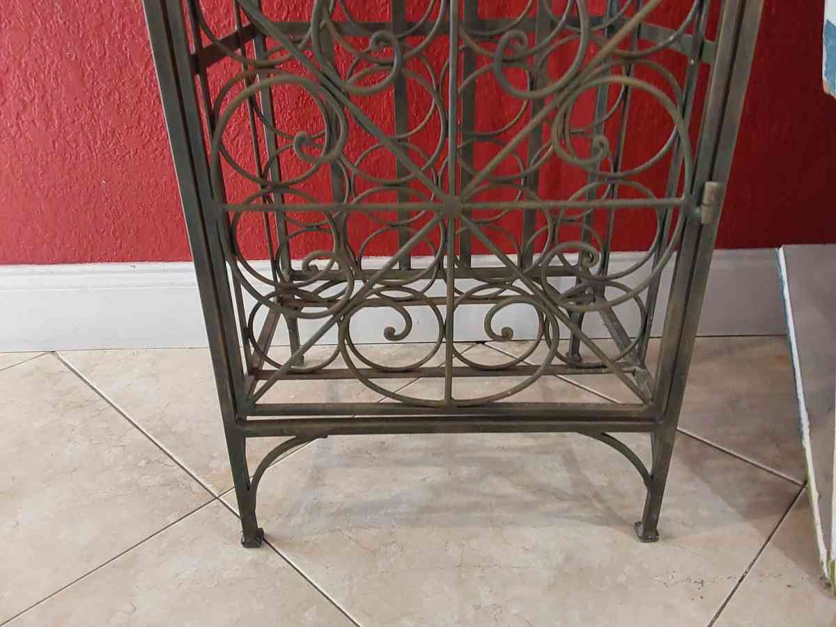 Free standing wine rack 45 bottles Holder Metal vintage - Fort Lauderdale, Florida - FleaMarketBay
