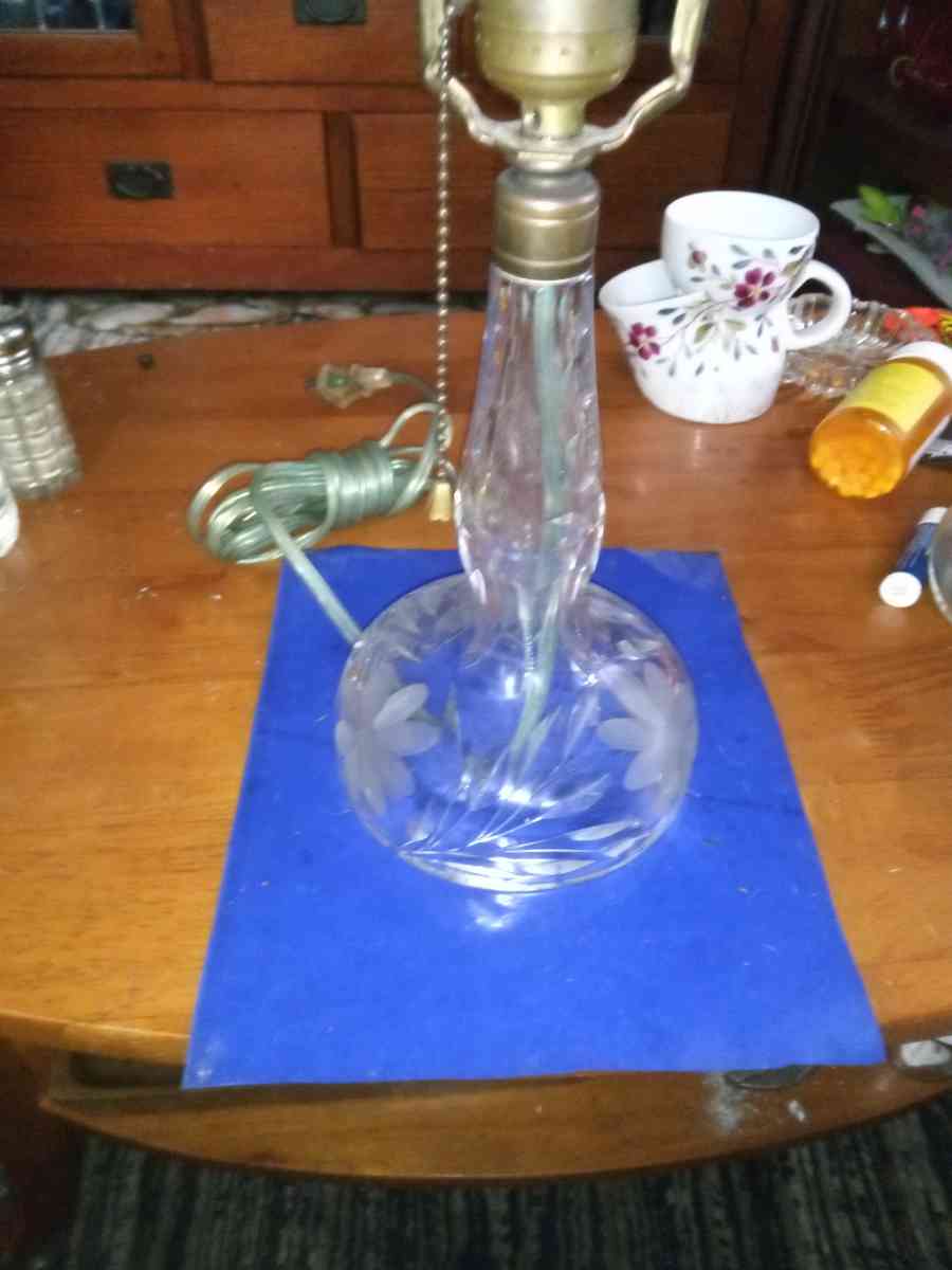 Victorian cut glass lamp - Pawtucket, Rhode Island - FleaMarketBay