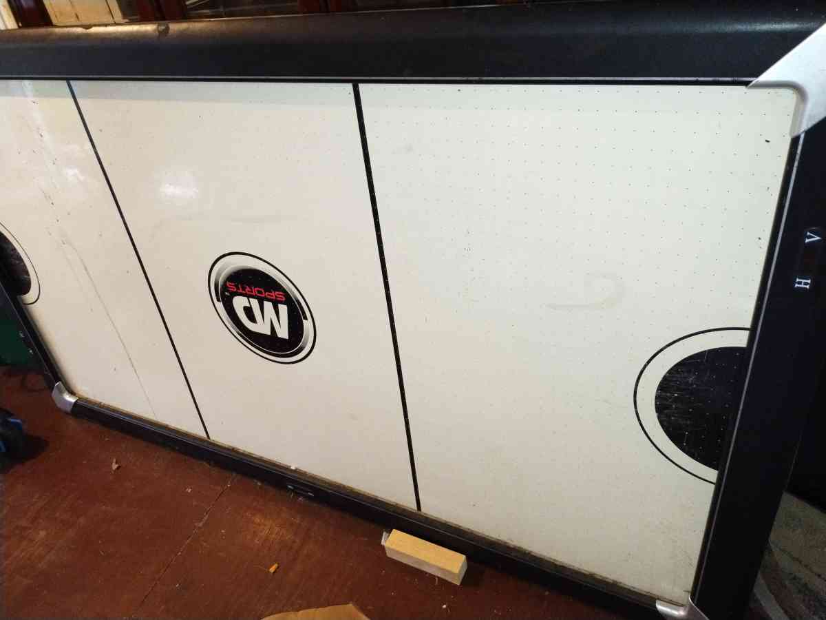 Air Hockey Table - Newaygo, Michigan