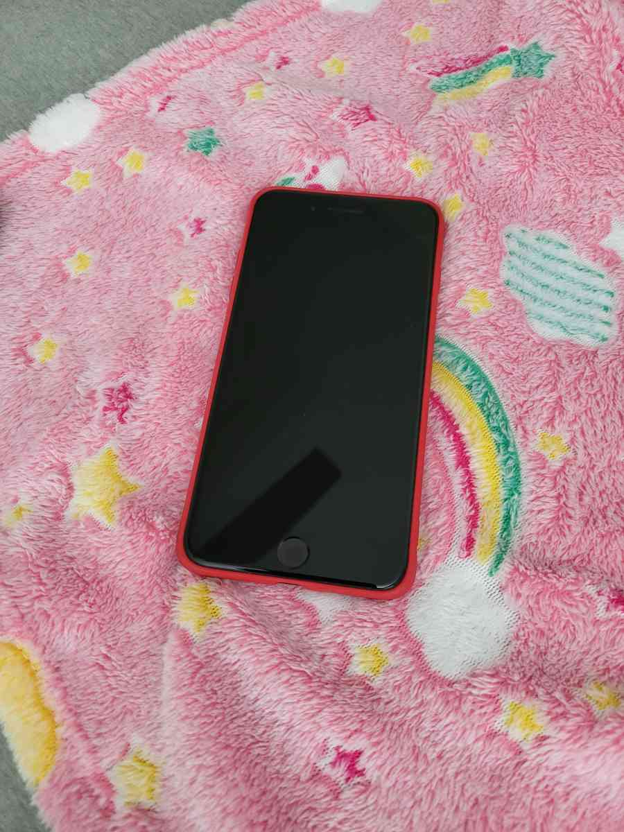 iphone 8plus 64GB unlocked - Tucson, Arizona - FleaMarketBay