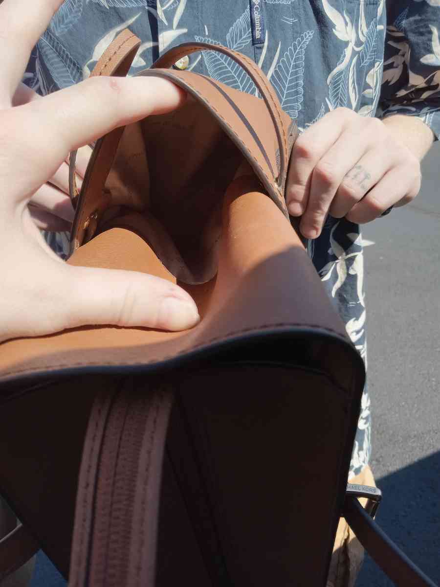 Michael Kors Large Travel Tote - Oklahoma City, Oklahoma - FleaMarketBay