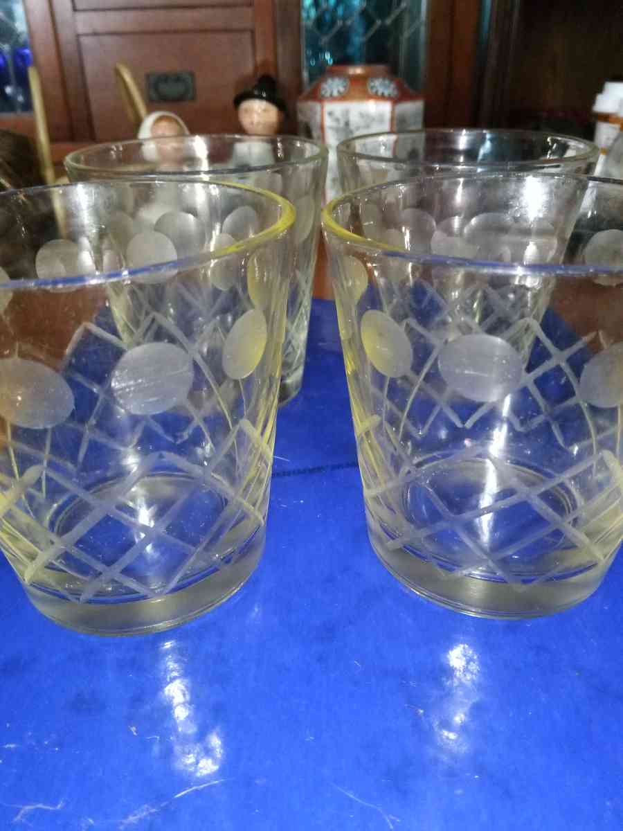 4 Tall Beautifully Acid Etched wine glasses - Pawtucket, Rhode Island - FleaMarketBay