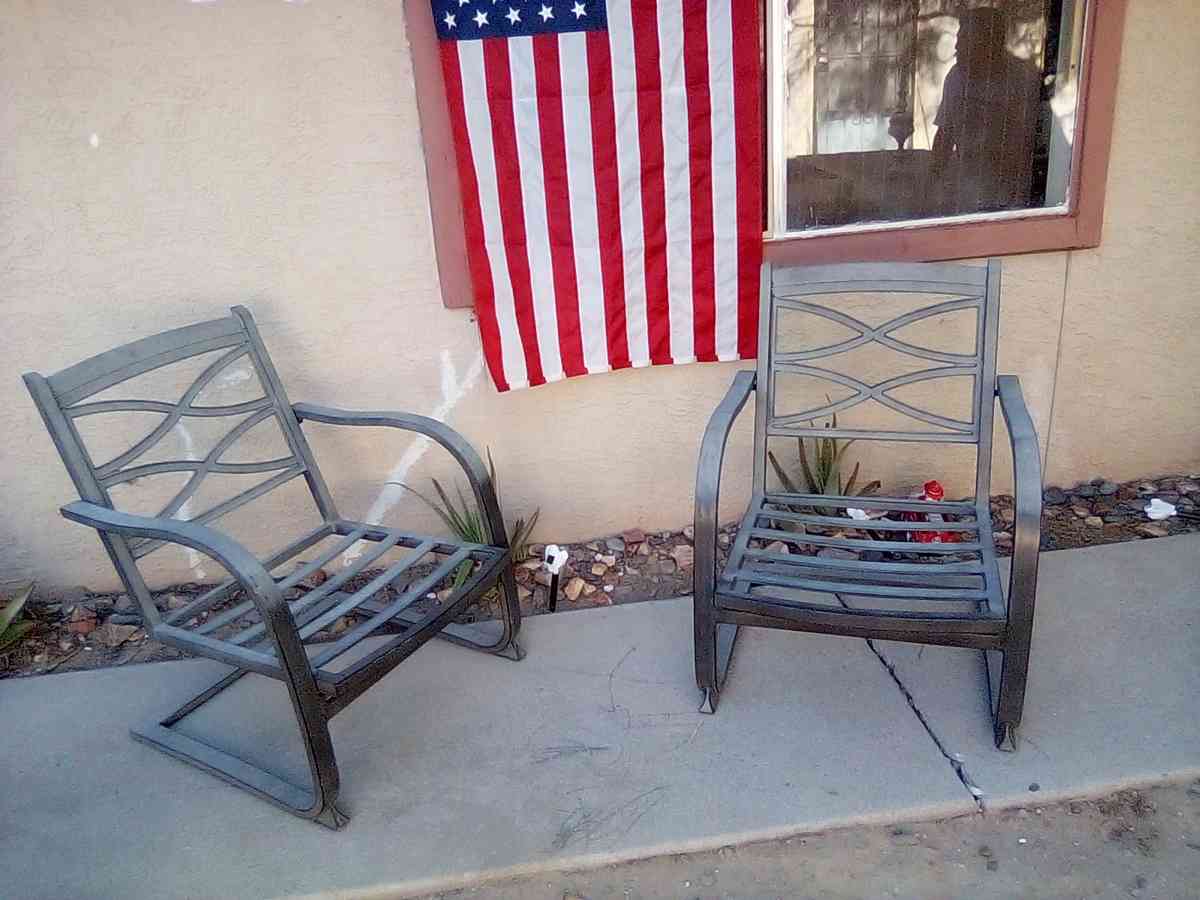 lawn chairs 4 and glass table - Pima, Arizona