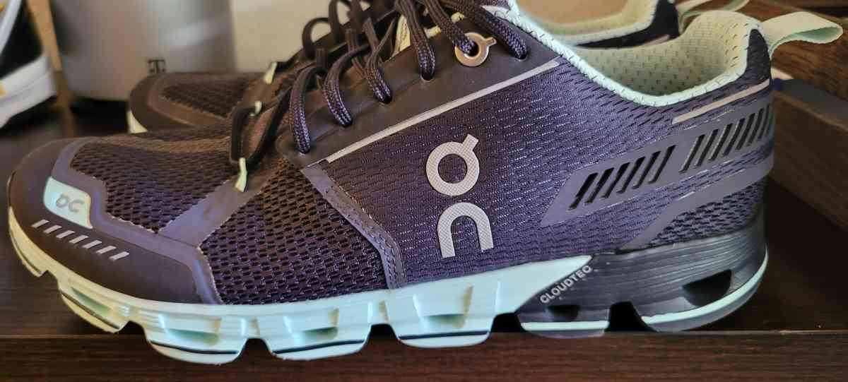 womens on cloud running shoes size 8 5 - Morgan Hill, California