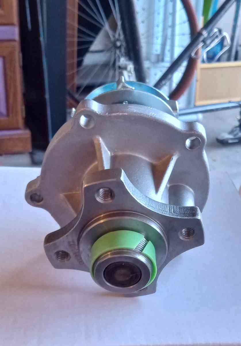 Brand new water pump - El Mirage, Arizona - FleaMarketBay