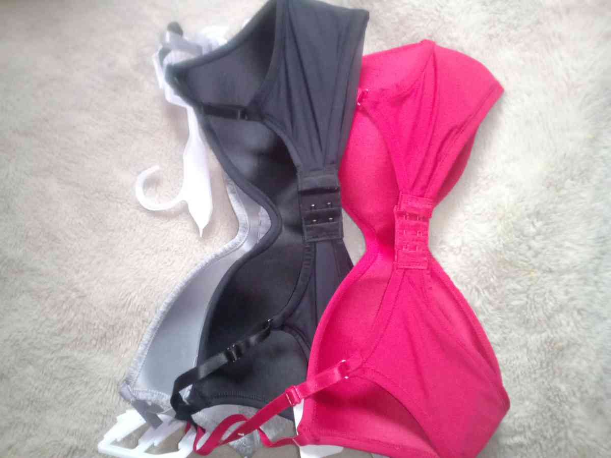 lighltly padded bras - Watsonville, California - FleaMarketBay
