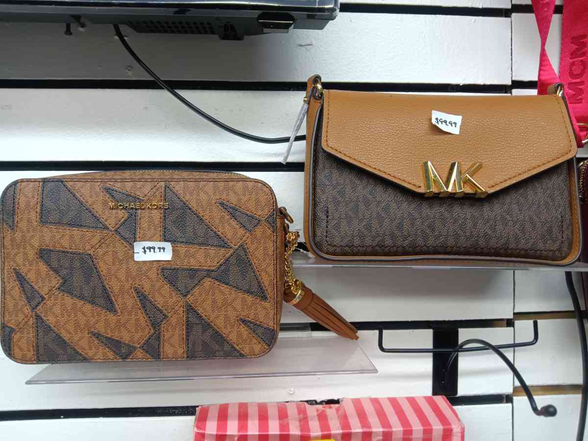 women bags - Norfolk, Virginia - FleaMarketBay