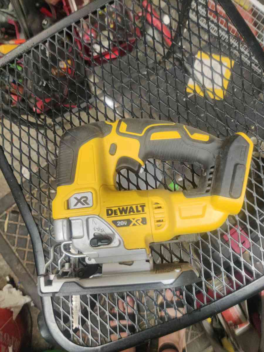 DeWalt V20 cordless jigsaw - Mesa, Arizona - FleaMarketBay