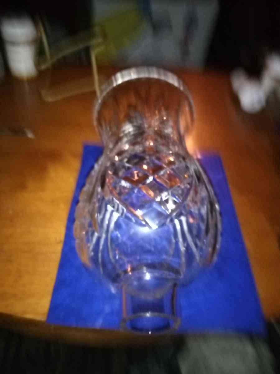 Crystal Pineapple Hurricane Lampshade - Pawtucket, Rhode Island - FleaMarketBay