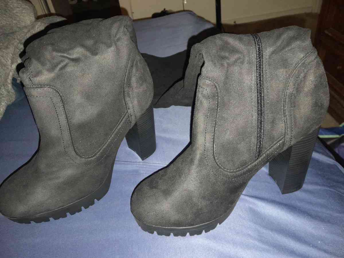 Brand New Womens Boots - Overland Park, Kansas - FleaMarketBay