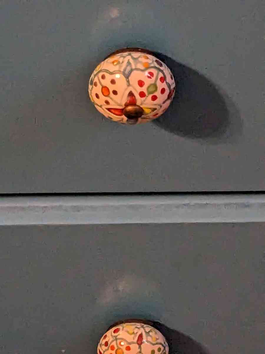 2 bedside night stands - Temple, Texas - FleaMarketBay