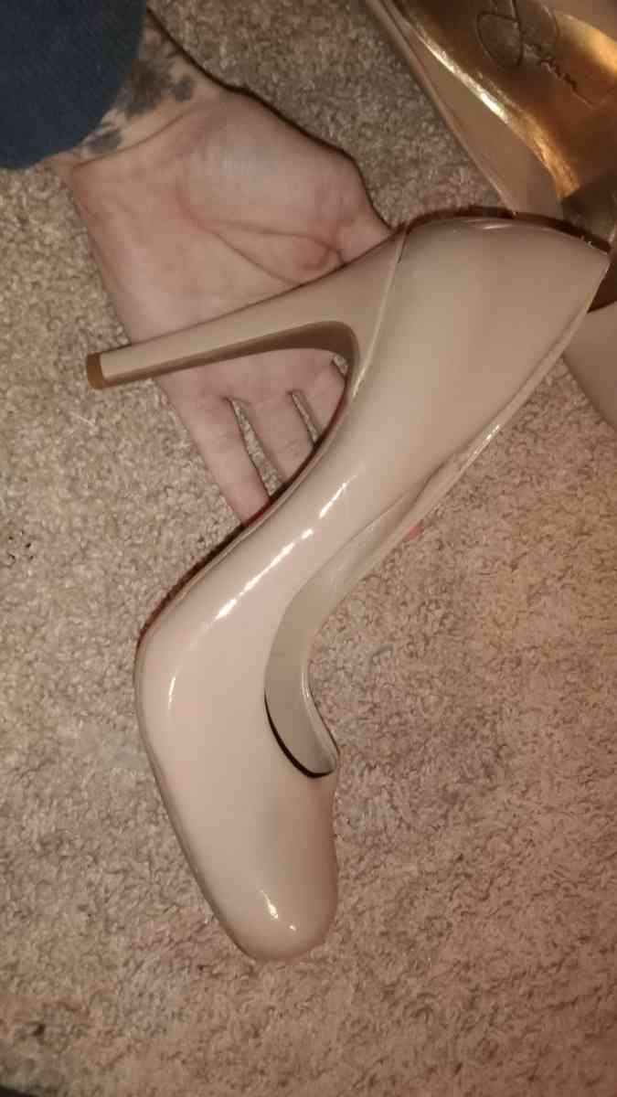 Jessica Simpson Heels - Glasgow, Kentucky - FleaMarketBay