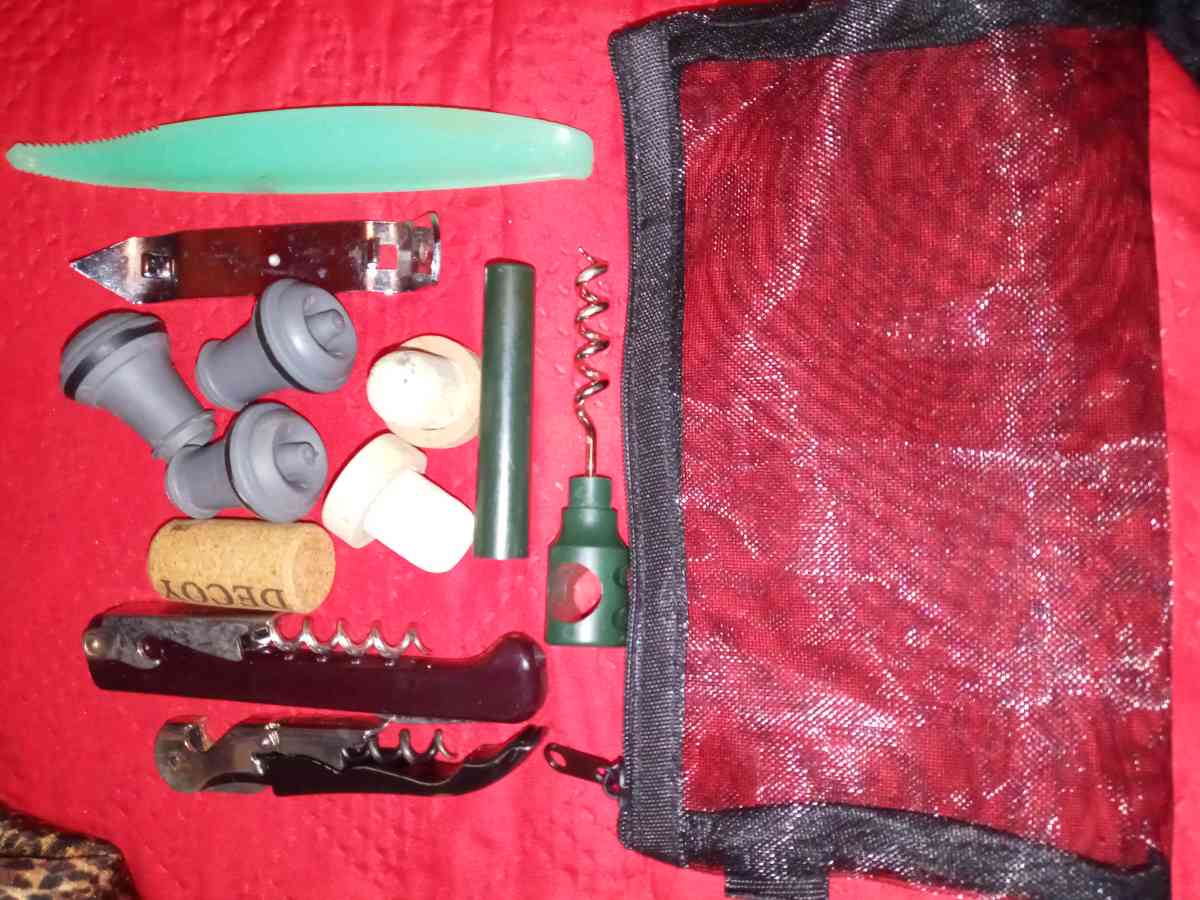 wine keys corks Stoppers can openers bottle openers net bag - Davenport, Florida
