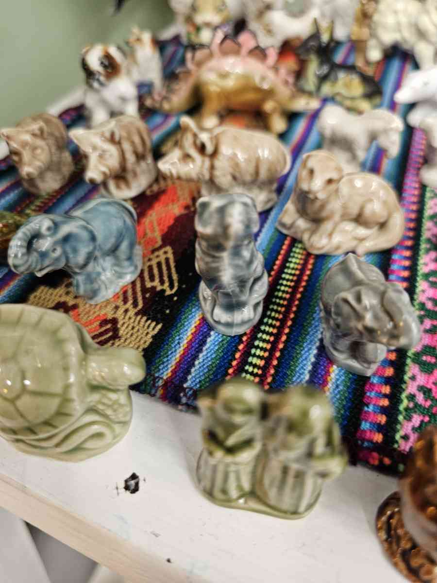 Ward Miniature Collectables - Ocala, Florida - FleaMarketBay