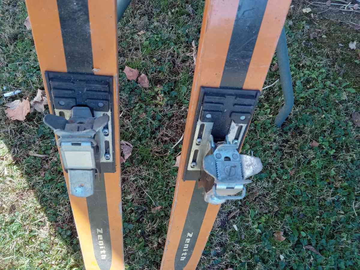 olmypique  zenith skis - New Albany, Indiana - FleaMarketBay