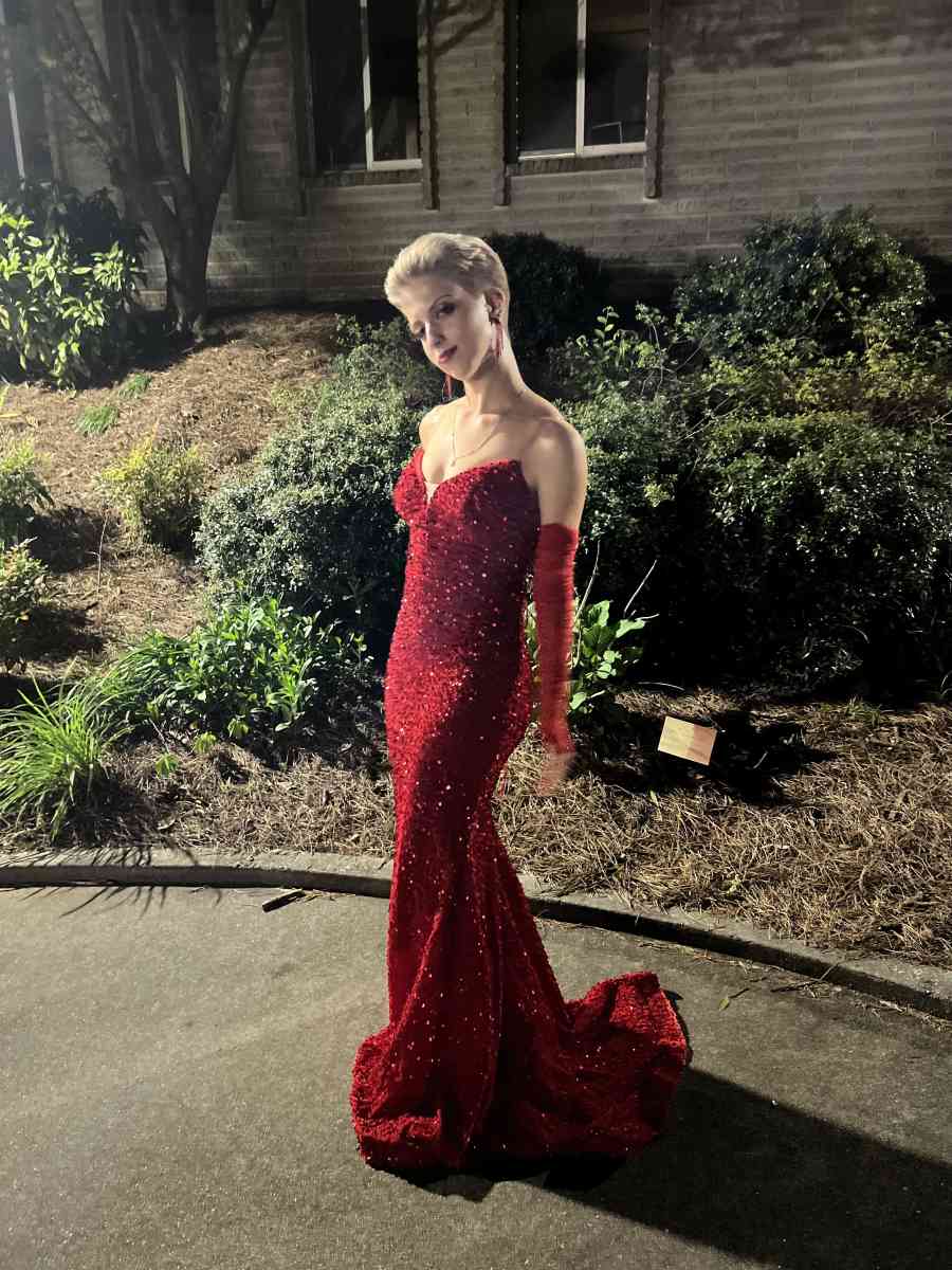 red prom dress - Mcdonough, Georgia - FleaMarketBay