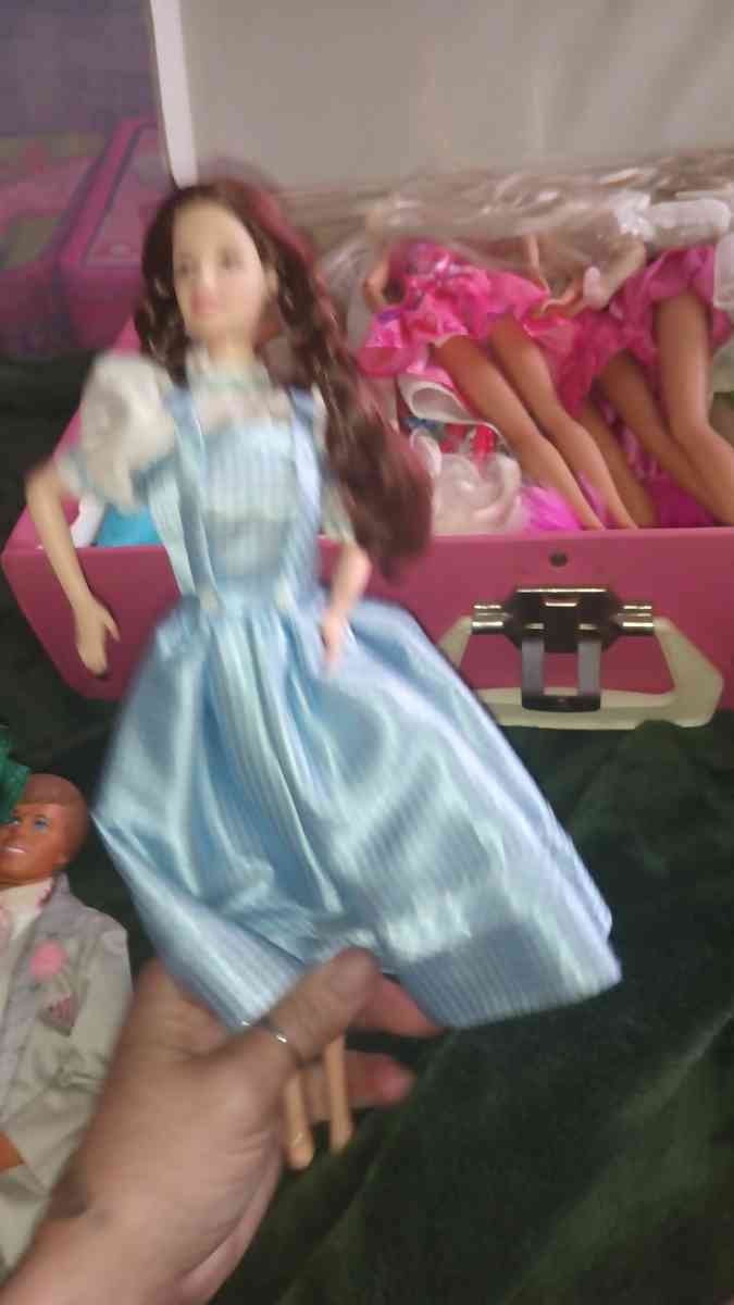 barbies - Greenbrier, Tennessee - FleaMarketBay