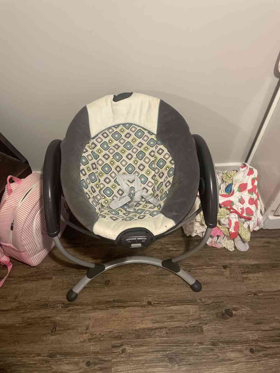 electric baby swing - Brandon, Mississippi